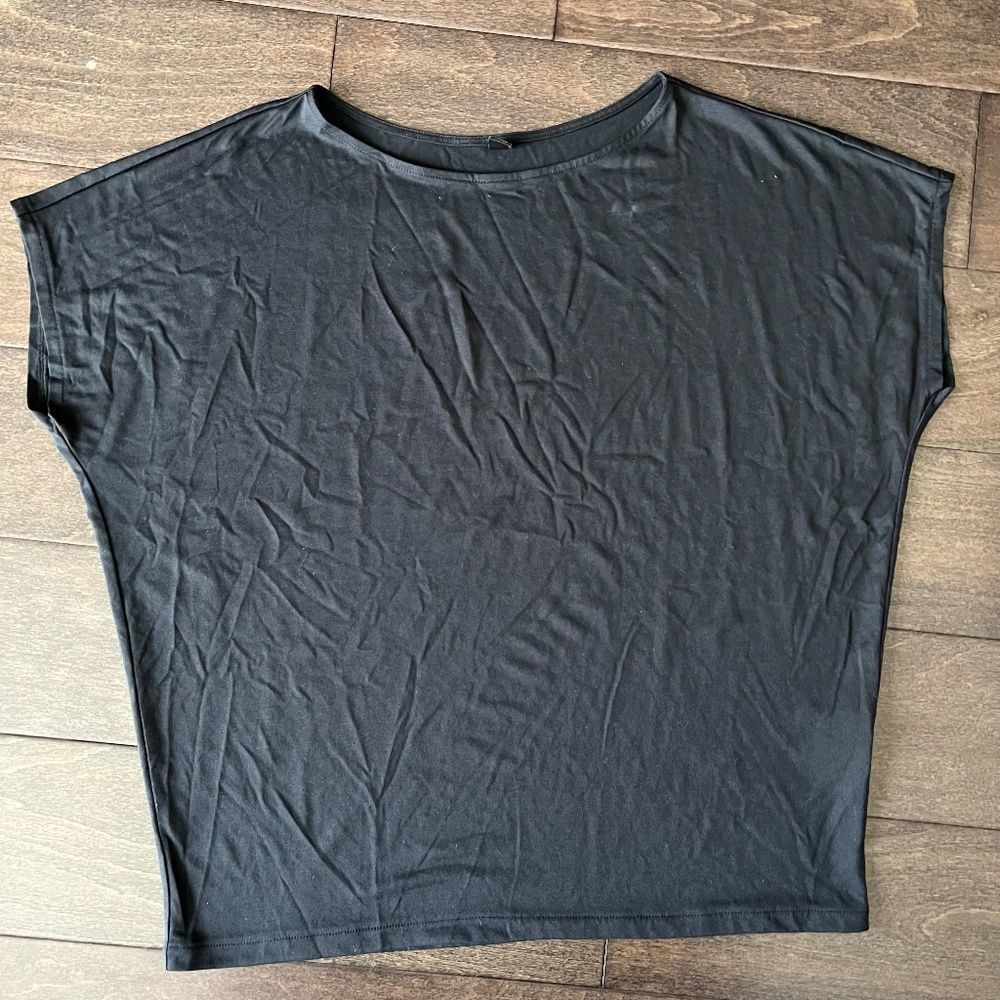 Uniqlo Short Sleeve Tee - Size S - Black
